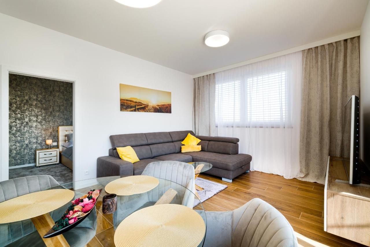 Apartman Baranec Lägenhet Liptovský Mikuláš Exteriör bild